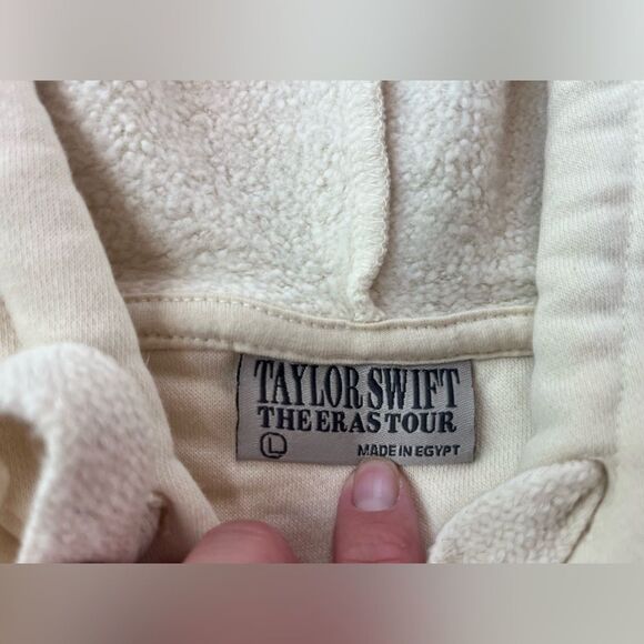 TAYLOR SWIFT THE ERAS TOUR CREAM HOODIE SWEATSHIRT WOMENS LARGE - Picture 3 of 8